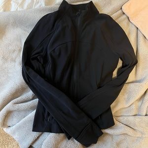 LULULEMON CROPPED NULU DEFINE JACKET